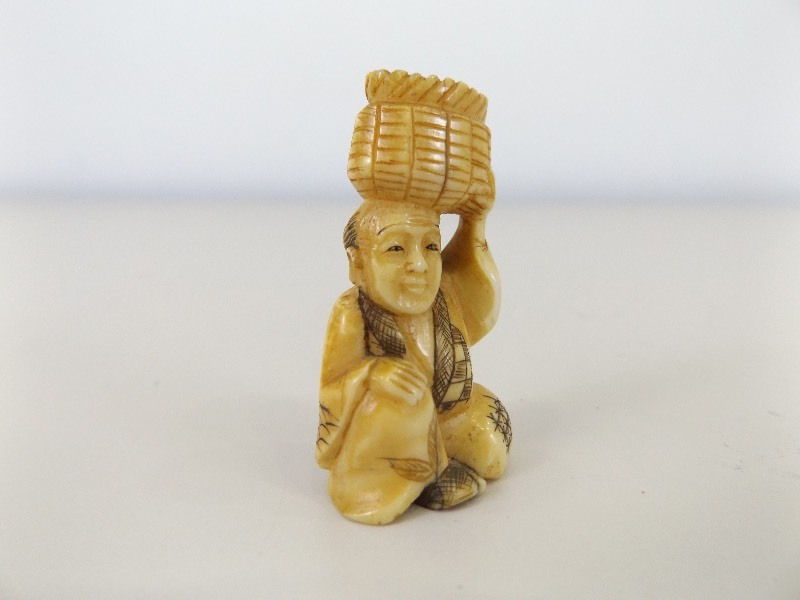 lot 32 image: Antique Signed IvoryBone Netsuke 