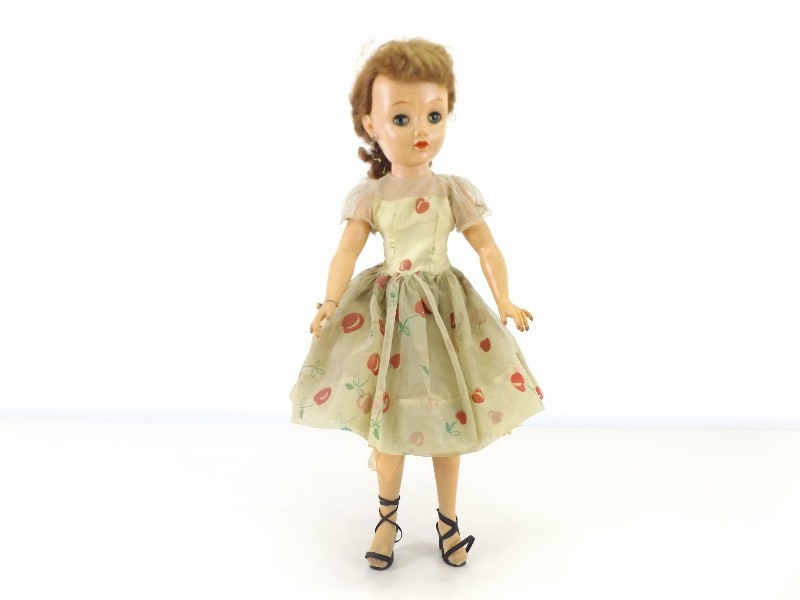 lot 47 image: Vintage Ideal Doll 18 Miss Revlon Doll Cherries a la Mode 