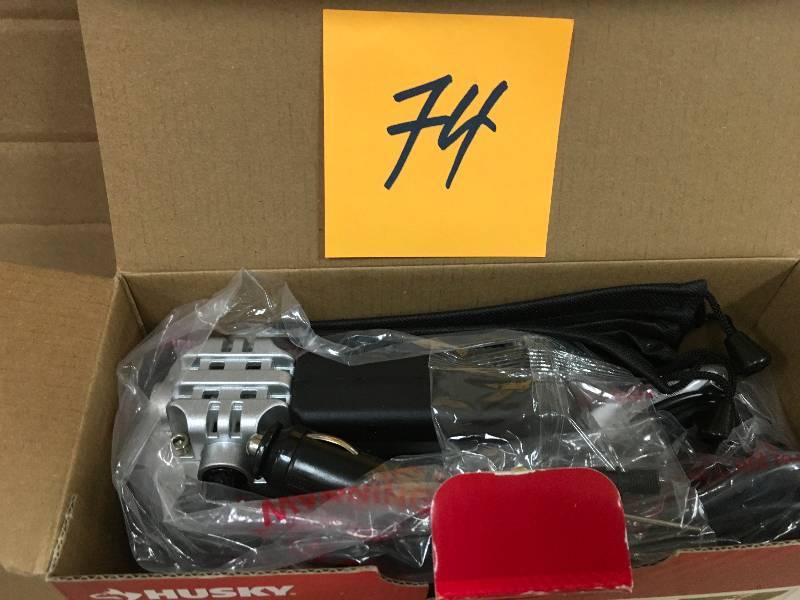 lot 74 image: Husky 12-Volt Inflator in working condition
