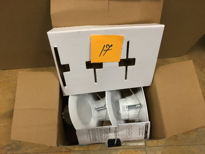 lot 17 image: EchoSmart 65-Watt Equivalent Softwhite 6 in. White Integrated LED Recessed Trim (3-Pack)
