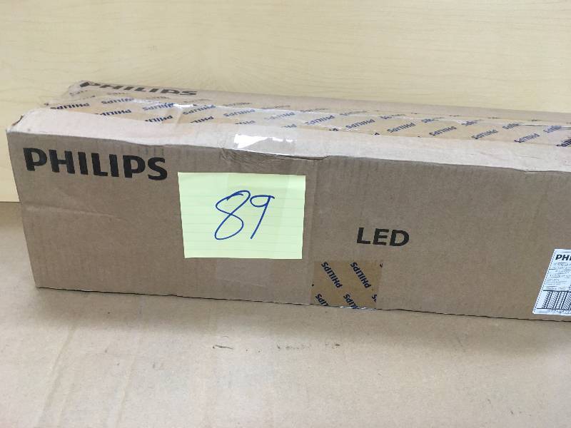 Philips 90-Watt Equivalent PAR38 LED Flood Yellow  Lot of 4 Lamps not used
