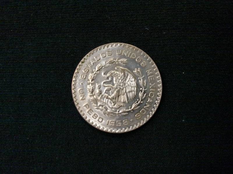 1958 Mexico Peso .10 Silver Coin...