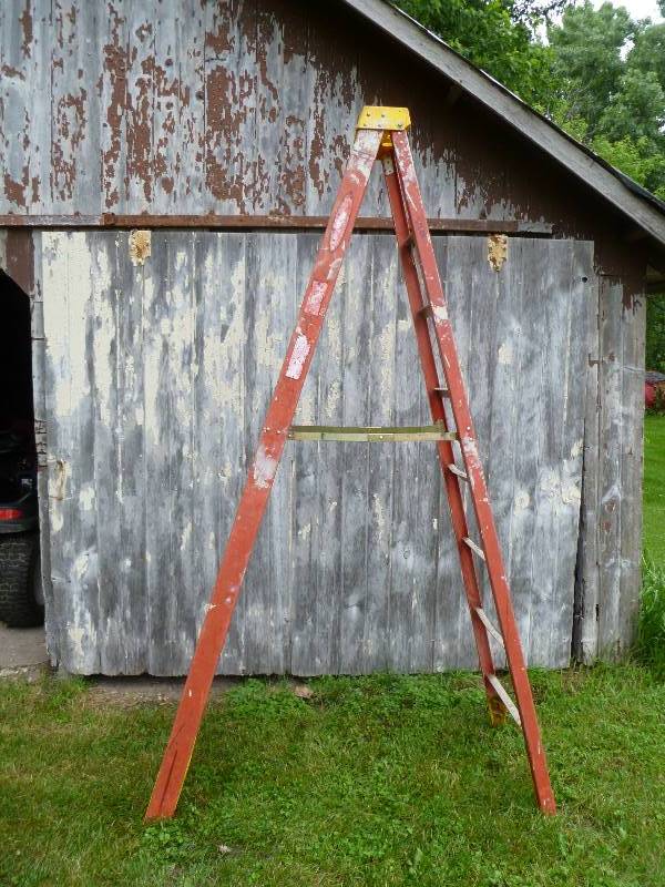 lot 29 image: Werner 8ft Fiberglass Step Ladder