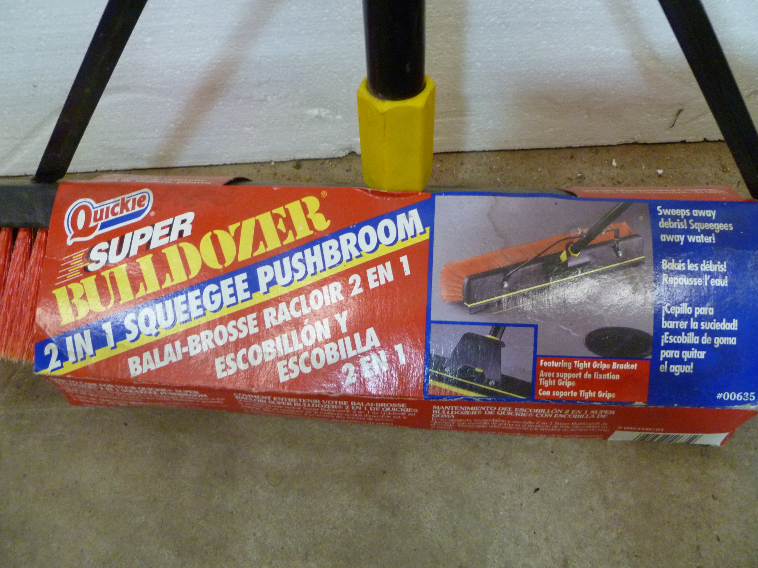 lot 87 image: 2 New Broom Lot