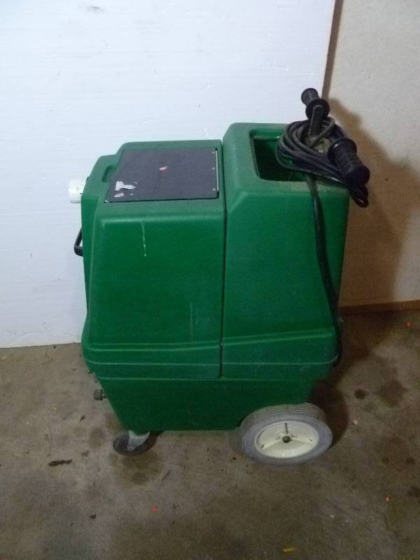 lot 106 image: Commercial Water Vacuum with Pump