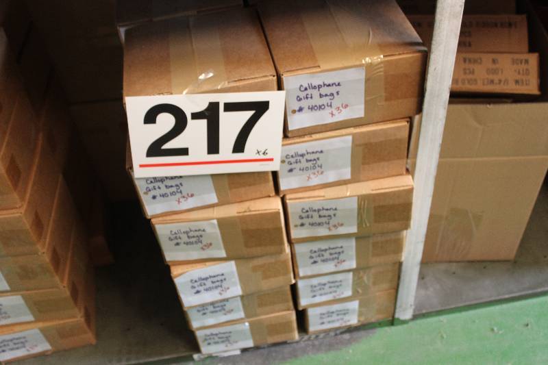 216 Assorted Cellophane Gift Bags 22 x 25 x 8 in Retail Packaging