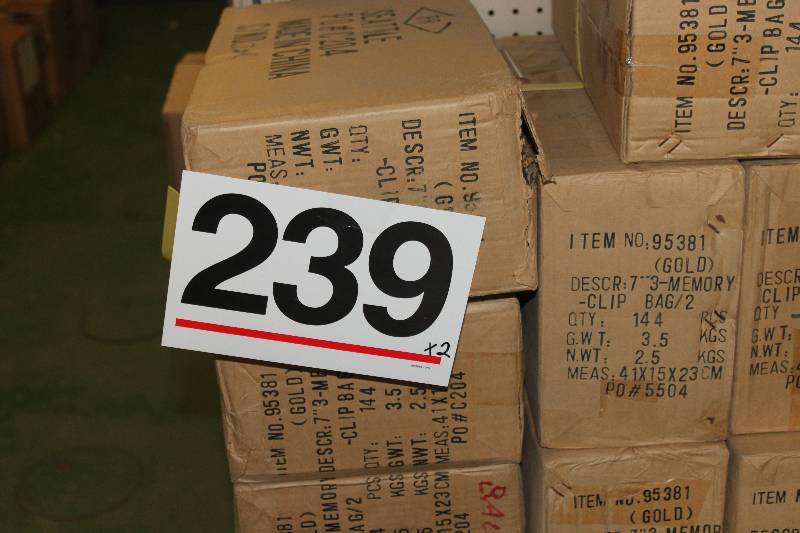 288 Pacific Rim Gold Memory Clip Photo Holders in Retail Packaging