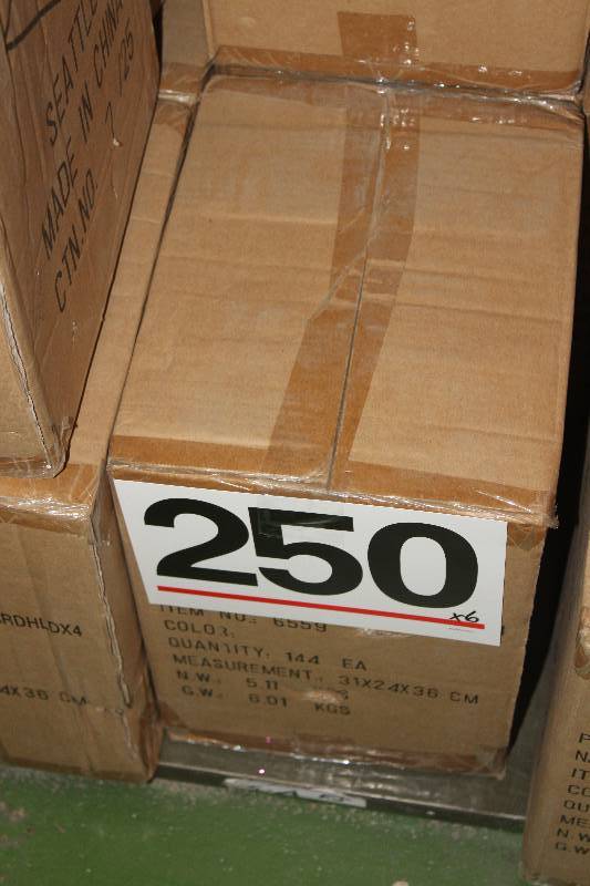 864 Ice Cream Cone 4 CardPhoto Holders in Retail Packaging