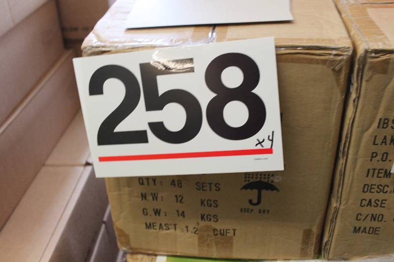 192 Sets of 4 Reindeer Wishes Place Card Holders in Retail Packaging