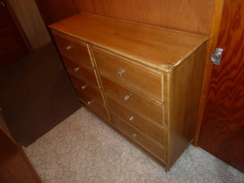 lot 22 image: Wood Dresser