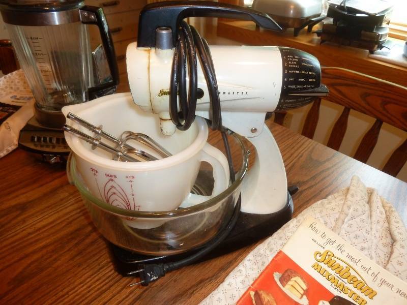 lot 37 image: Food Blender & Mixer