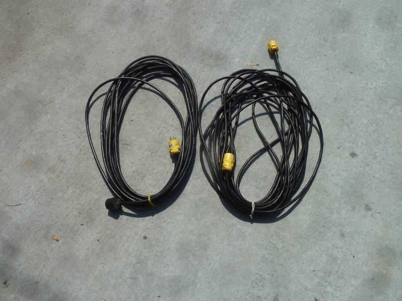 lot 65 image: Black Electrical Cords x 2