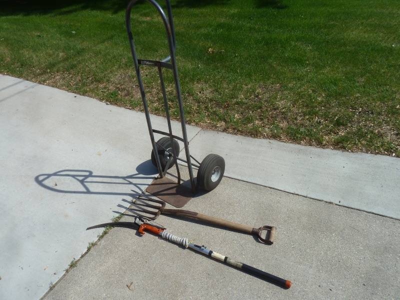 lot 67 image: 2 Wheel Cart, Potato Fork, Tree Saw