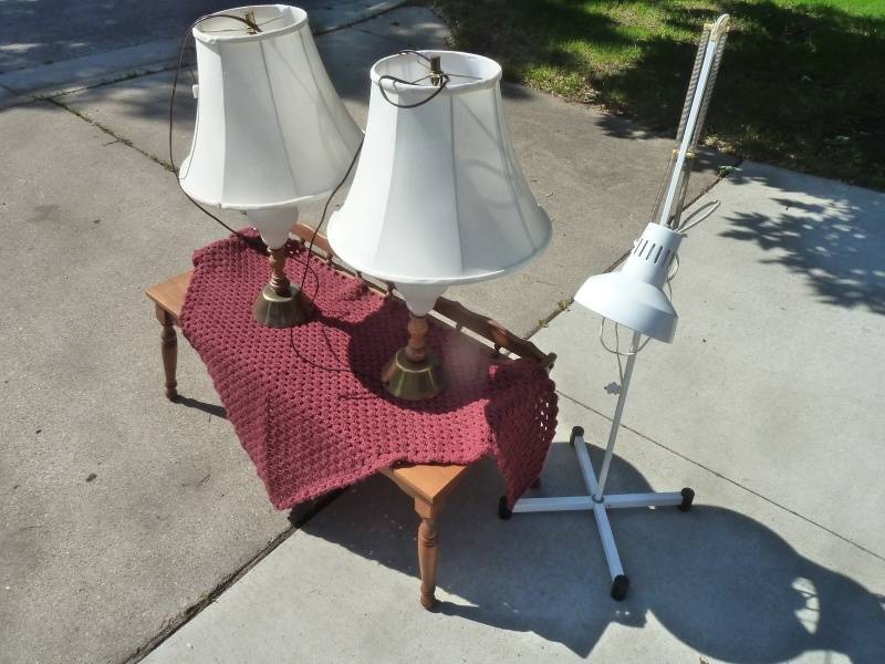 lot 79 image: Matching Lamps & Tables