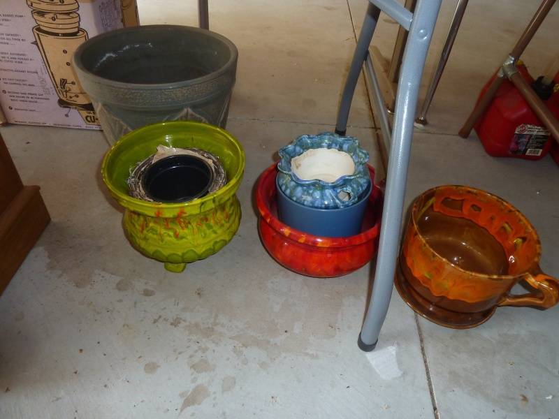 lot 86 image: Flower Pots