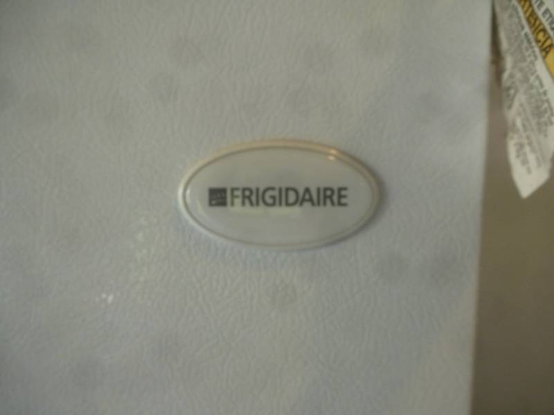 lot 92 image: Frigidaire Refrigerator