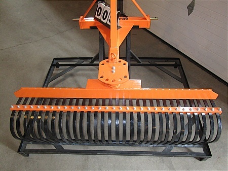 lot 5 image: Power King Landscape Rake