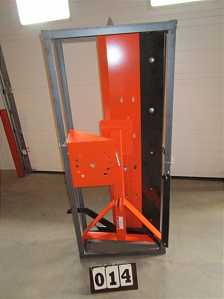 lot 14 image: Power King 5 Foot Grade Blade