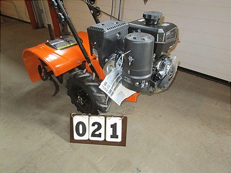 lot 21 image: Power King Rear Tine Tiller