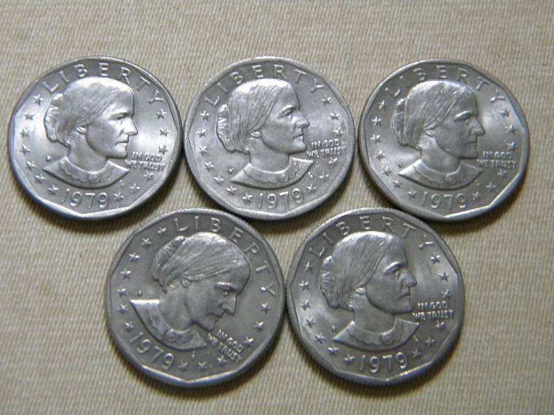 lot 9 image: 5 Susan B. Anthony Dollars