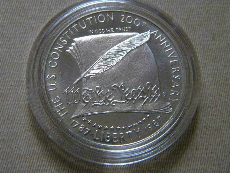 lot 18 image: 1989 Silver Dollar U.S. Constitution Coin Set