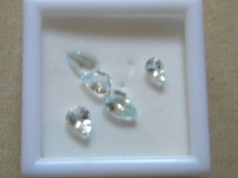lot 36 image: 5 Aquamarine Gemstones