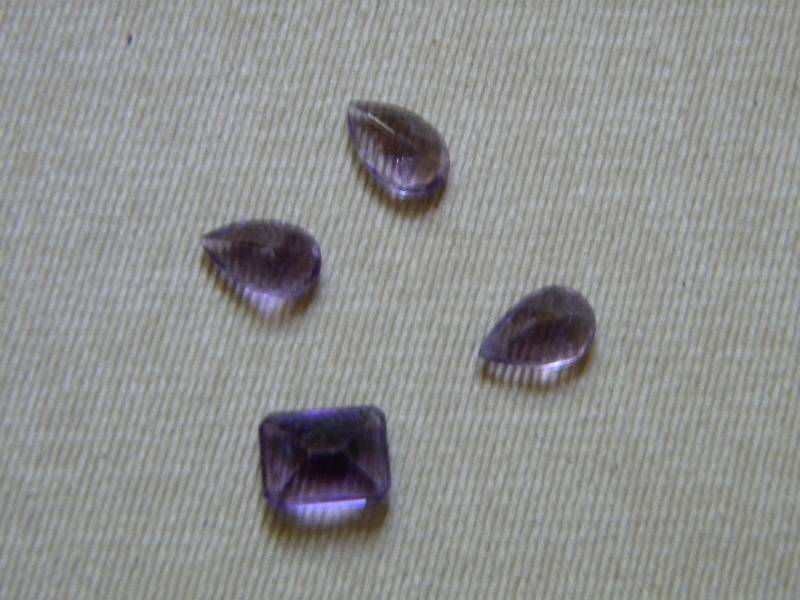 lot 38 image: 4 Amethyst Gemstones