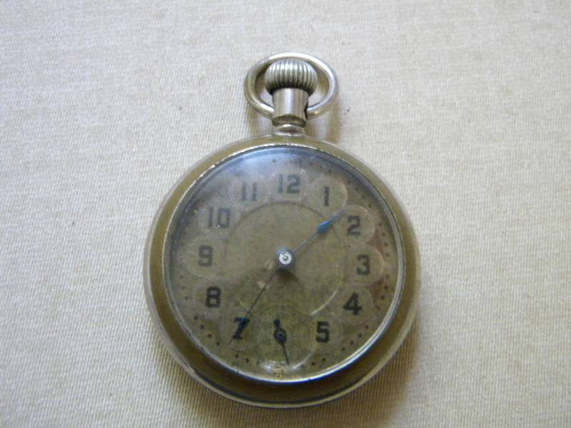 lot 46 image: Vintage Pocket Watch