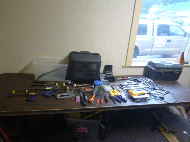 lot 12 image: Miscellaneous Tools