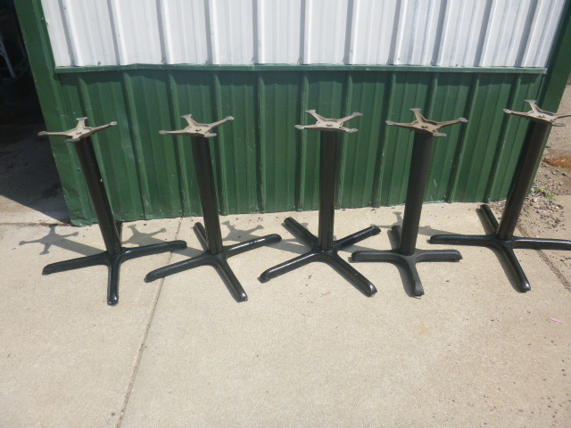lot 15 image: 5 Table Bases