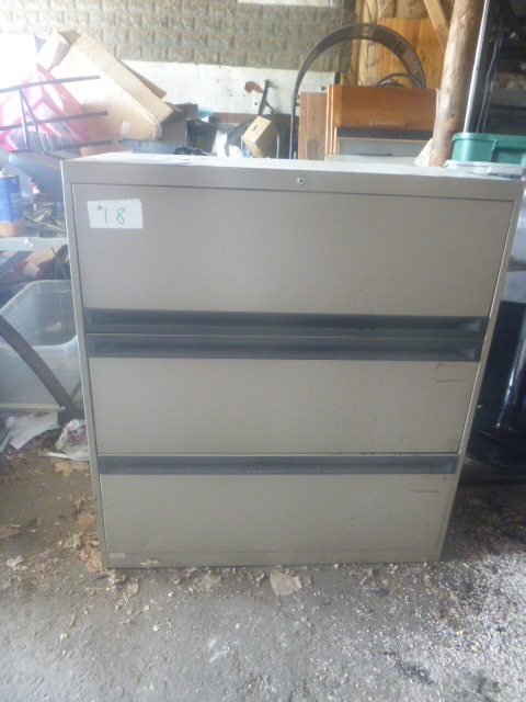 lot 18 image: 3 Drawer Lateral File Cabinet