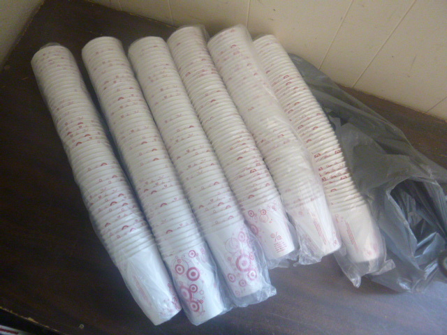lot 33 image: Lot of Disposal Coffee Cups