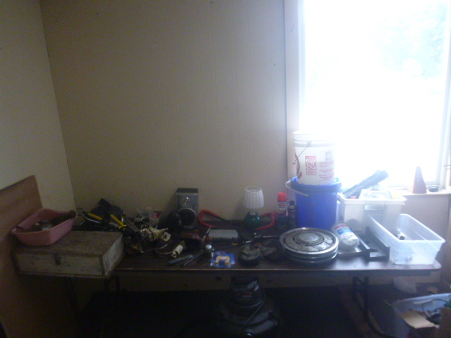 lot 49 image: Miscellaneous Garage Items