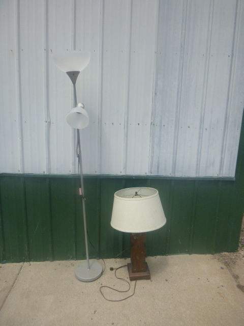 lot 64 image: Lamps