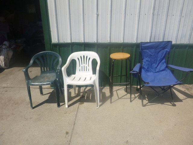 lot 70 image: 4 Chairs