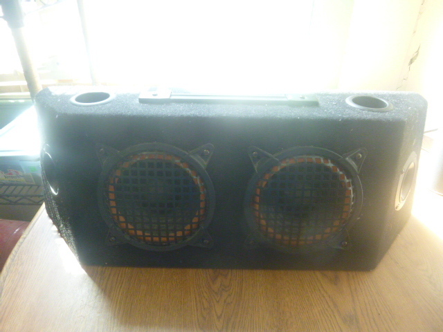 lot 75 image: Car Speaker