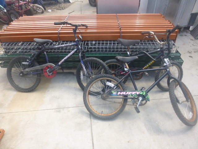 lot 77 image: 3 Youths Bicycles