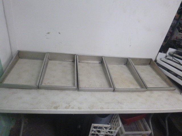 lot 131 image: 5 Risers for Steam Tables