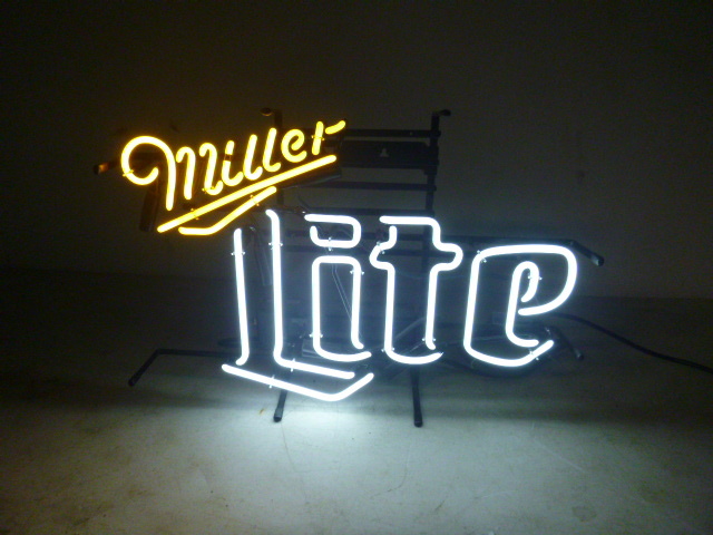 lot 170 image: Miller Lite Neon Size
