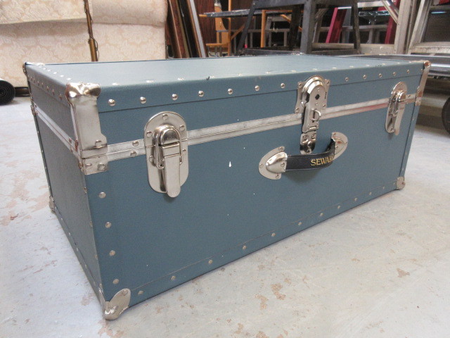 lot 716 image: SEWARD TRUNK