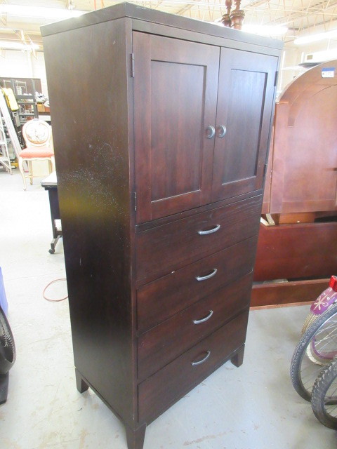 lot 720 image: ETHAN ALLEN ARMOIRE