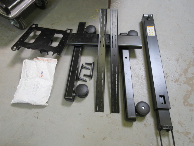 lot 738 image: STEEL ROLLING TELEVISIONMONITOR STAND