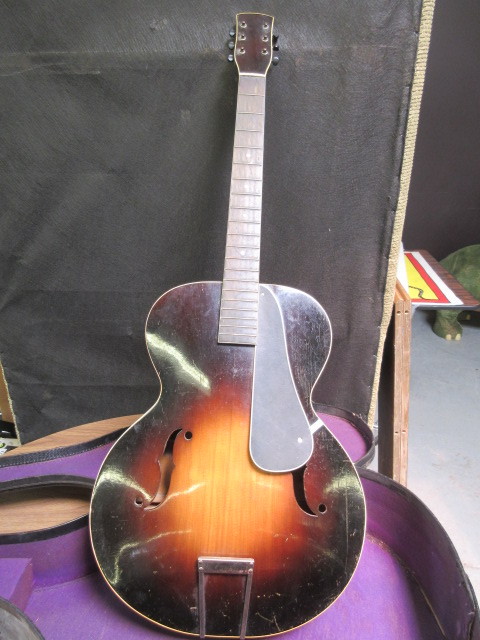 lot 744 image: ACOUSTIC GUITAR