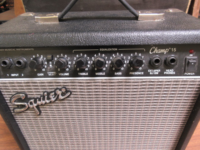 lot 747 image: FENDER AMPLIFIER