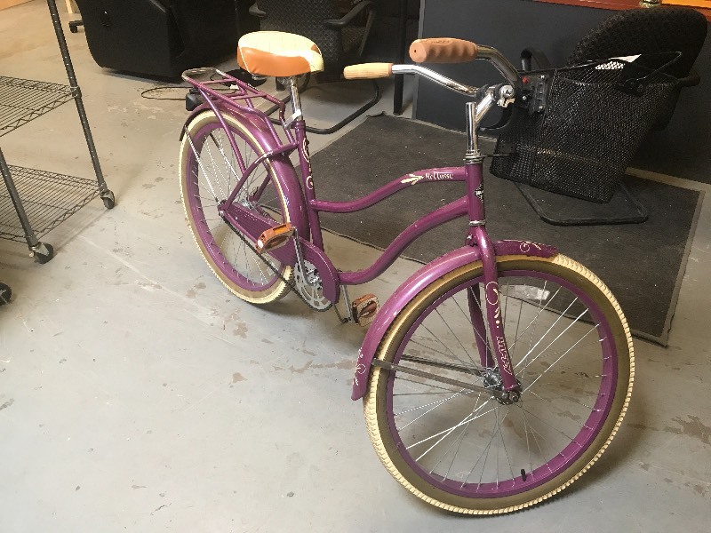 HUFFY WOMENS CRUISER BIKE