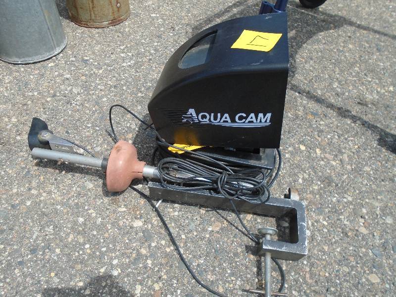 lot 17 image: Aquavu underwater camera