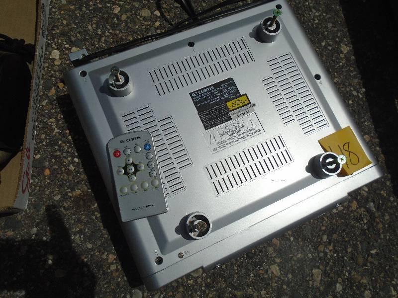 lot 48 image: Under Counter Radio
