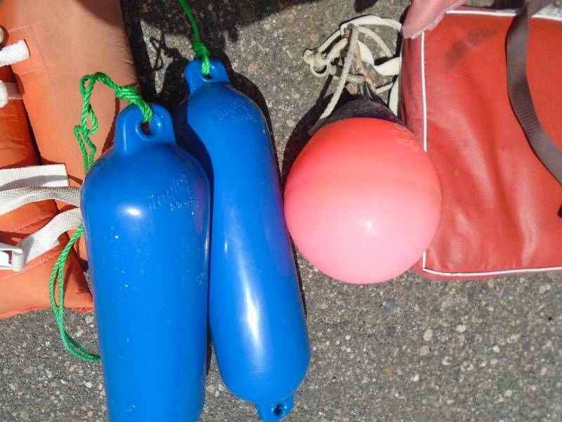 lot 20 image: Life Jackets