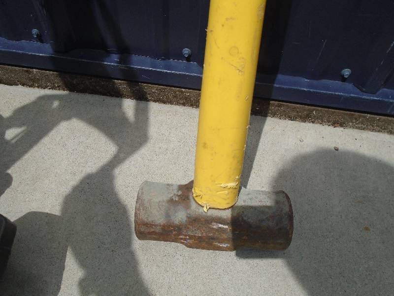 lot 28 image: Sledge Hammer