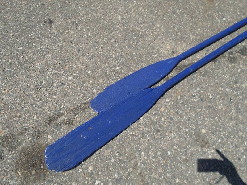 lot 39 image: Oars